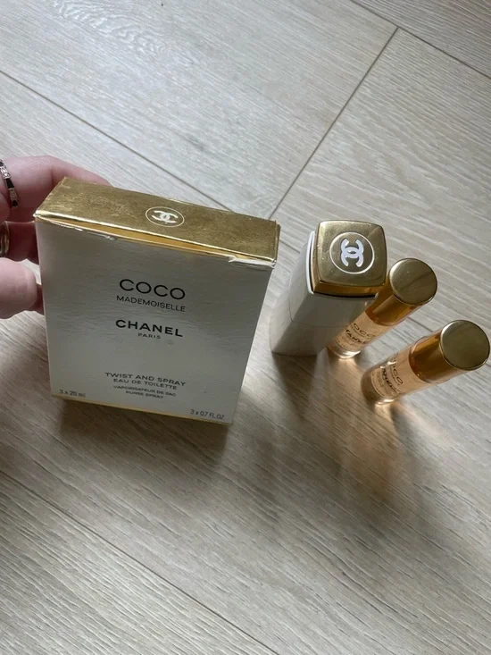 CHANEL Coco Mademoiselle Travel Spray Set ✨💛 - Picture 5 of 12